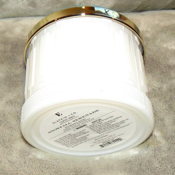 Slatikin & Co Elton John 14oz 3 Wick Candle Woodside Estate - Snowfall Serenade - Picture 7 of 14